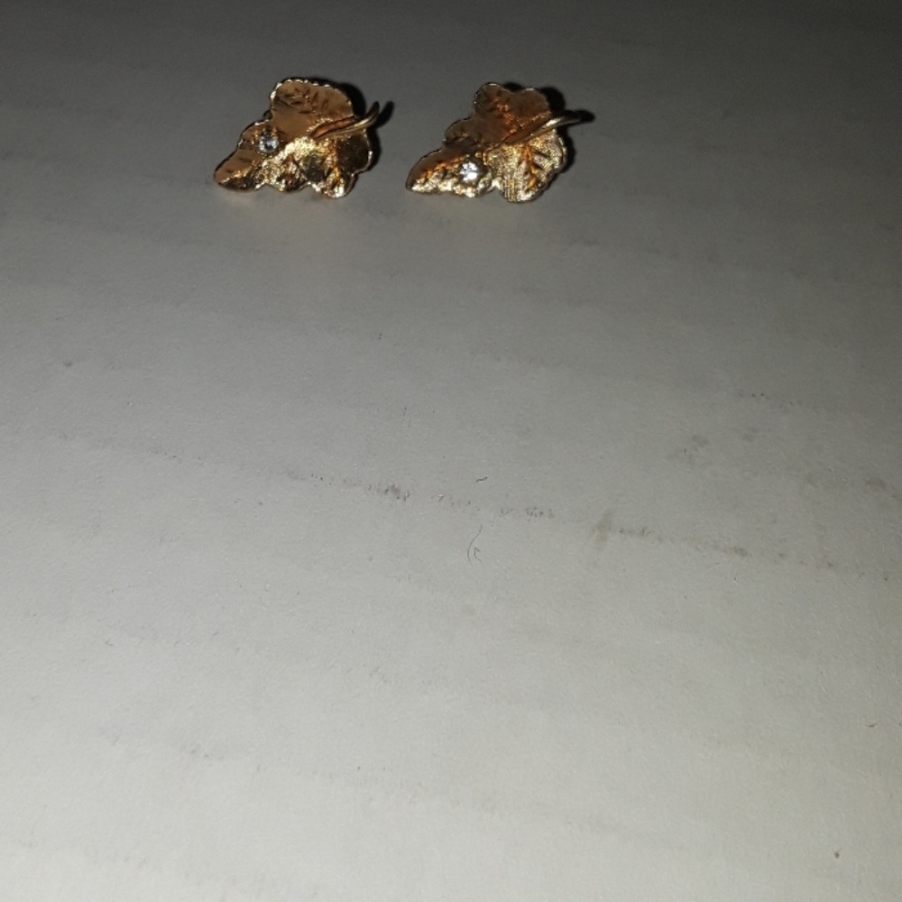 Gold leaf earrings